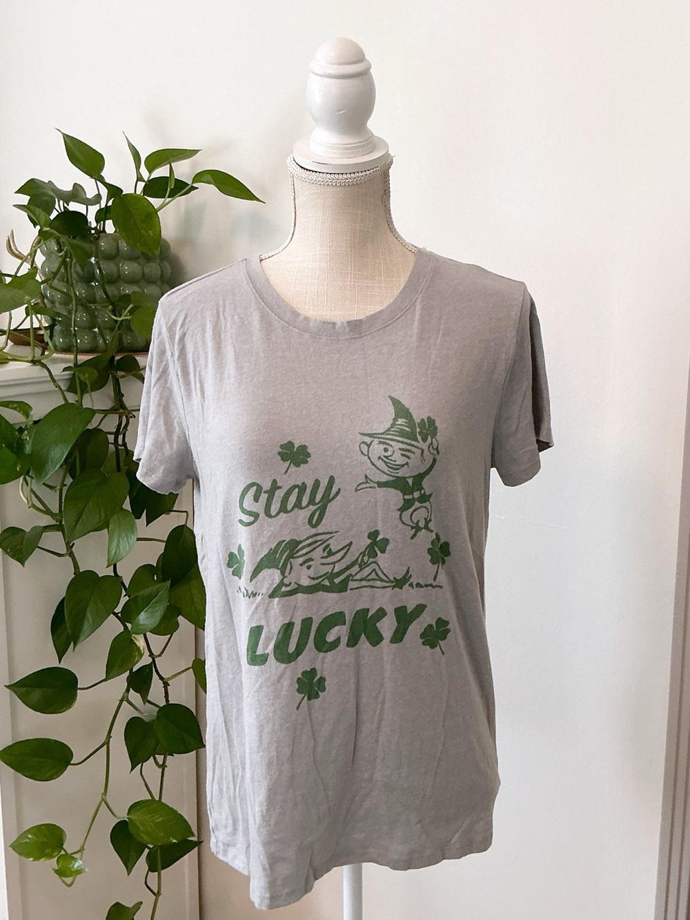 Lucky Brand | Stay Lucky Leprechaun Gray and Green Shirt size Medium